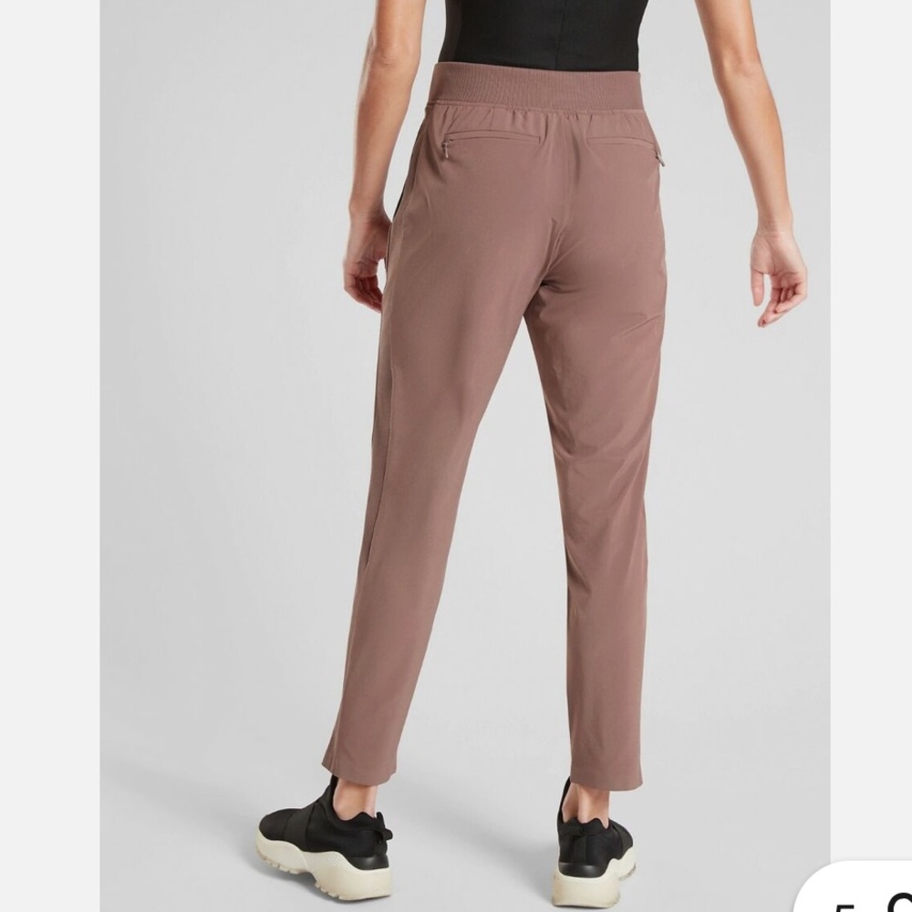 6 Athleta BROOKLYN MID RISE ANKLE PANTS mineral brown? Travel performance work